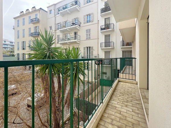 Saint-Philippe grd f2 possible f3 terrasse ! calme