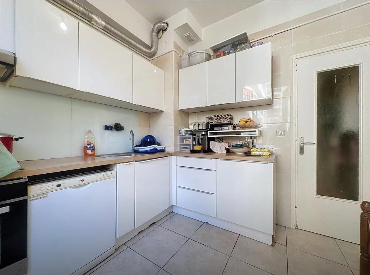 Magnan prox bus, commerce , tram et mer ! Magnan prox bus, commerce , tram et mer !