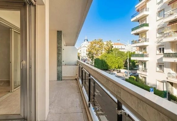 SQUARE MOZART – Grand 4 pièces ! CALME
